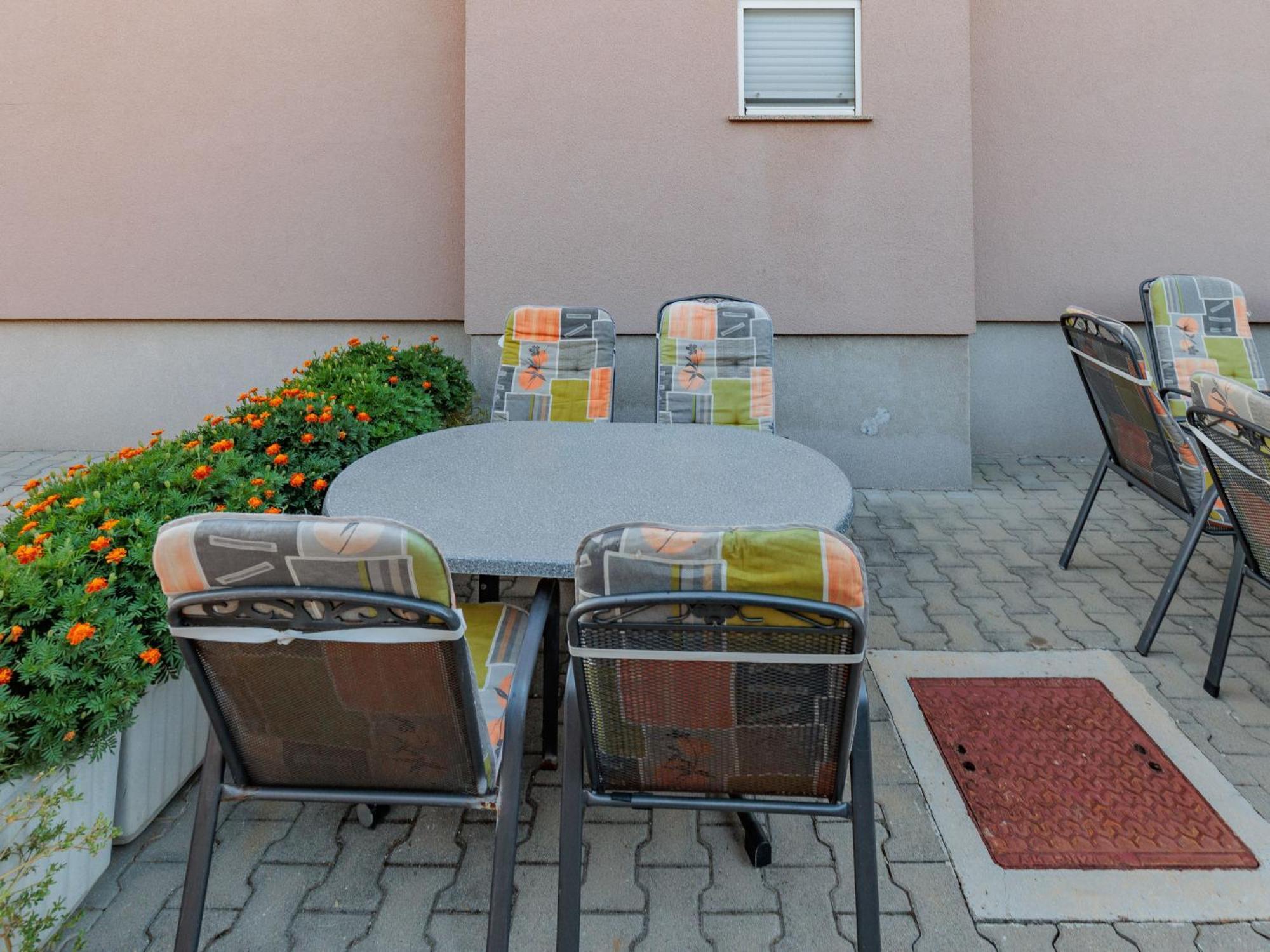 Apartment Mlasina-3 By Interhome Nin Exterior photo