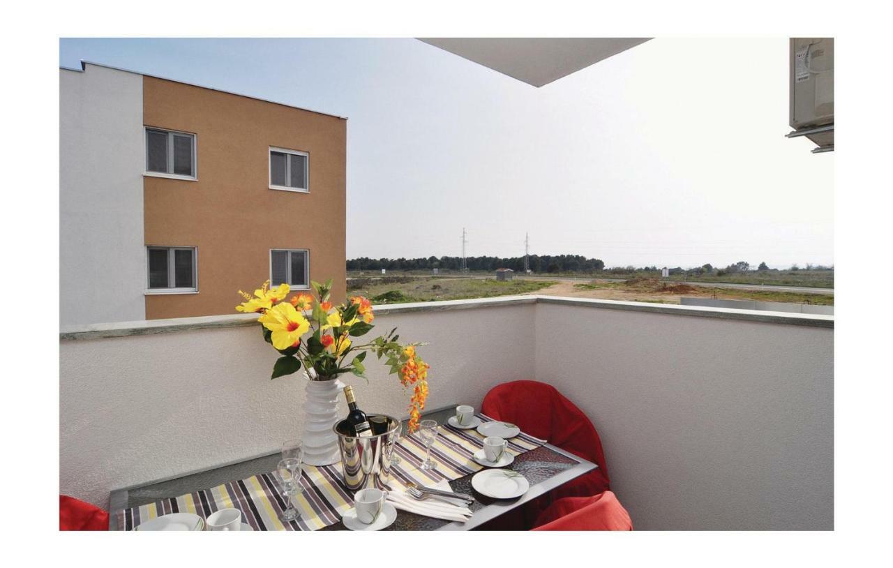 Apartment Mlasina-3 By Interhome Nin Exterior photo